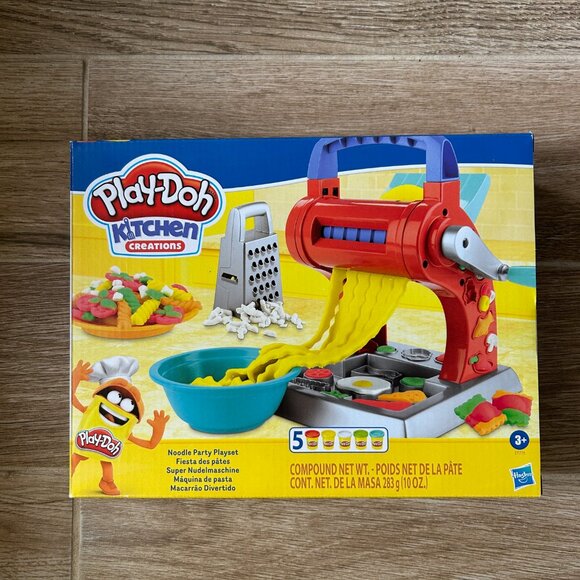 Play-doh Kitchen Tool Set *Without Doh* - Picture 2 of 2